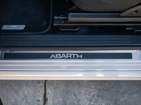 Abarth 595C 1.4 16v t. t-jet Competizione 180cv - Immagine 17
