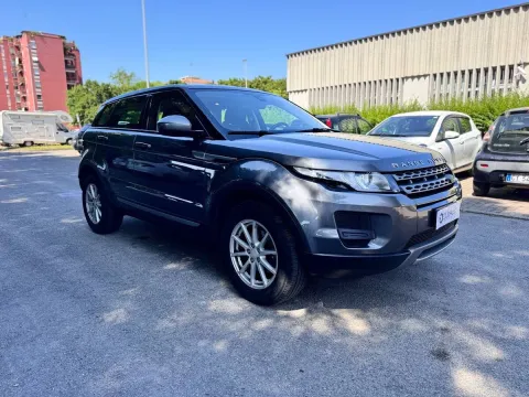 Land Rover Range Rover Evoque 5p 2.2 td4 Dynamic 150cv - Immagine 3