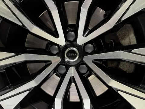 Volvo XC60 2.0 b4 Plus Dark auto - Immagine 27