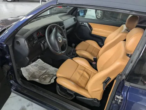 Volkswagen Golf Cabrio 2.0 Trendline - Immagine 12