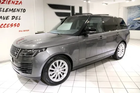 Land Rover Range Rover LWB 3.0 sdV6 Vogue auto my19 - Immagine 3