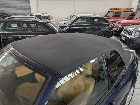 Volkswagen Golf Cabrio 2.0 Trendline - Immagine 17