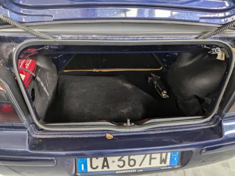 Volkswagen Golf Cabrio 2.0 Trendline - Immagine 25