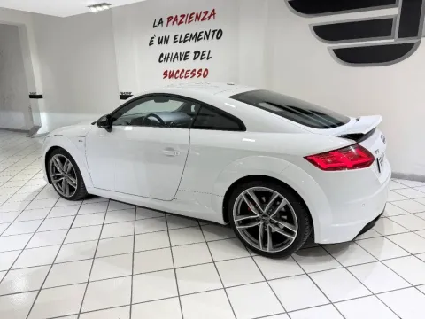 Audi TT Coupe 2.0 tfsi S line - Immagine 4