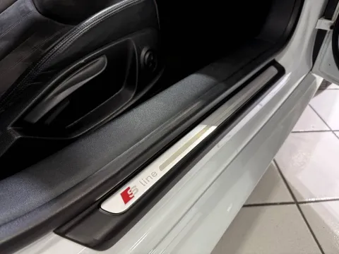 Audi TT Coupe 2.0 tfsi S line - Immagine 12