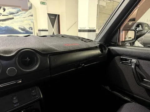 Mercedes E 200 - Immagine 18