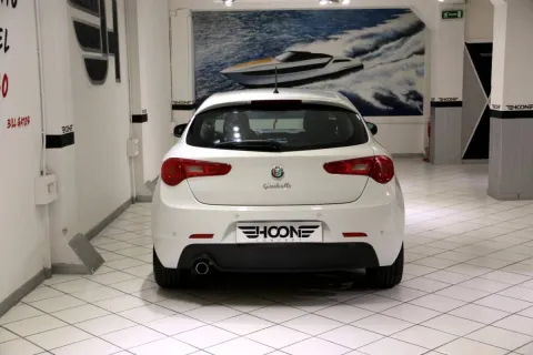 Alfa Romeo Giulietta 1.4 t. m.air Distinctive 170cv - Immagine 6