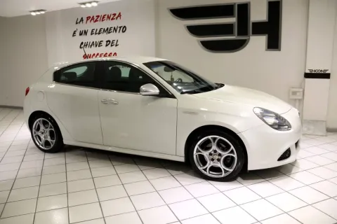 Alfa Romeo Giulietta 1.4 t. m.air Distinctive 170cv - Immagine 9