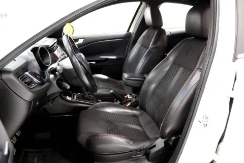 Alfa Romeo Giulietta 1.4 t. m.air Distinctive 170cv - Immagine 12