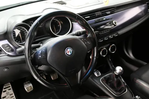 Alfa Romeo Giulietta 1.4 t. m.air Distinctive 170cv - Immagine 14