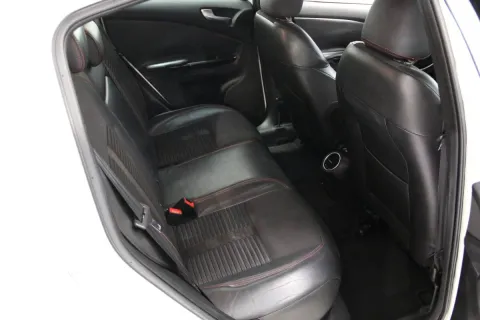 Alfa Romeo Giulietta 1.4 t. m.air Distinctive 170cv - Immagine 22