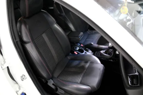 Alfa Romeo Giulietta 1.4 t. m.air Distinctive 170cv - Immagine 25