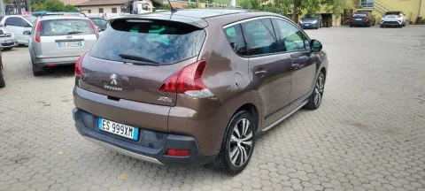 Peugeot 3008 2.0 hdi Hybrid4 - Immagine 3
