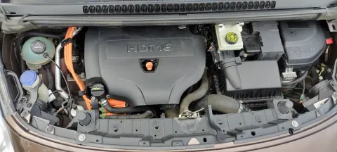 Peugeot 3008 2.0 hdi Hybrid4 - Immagine 15