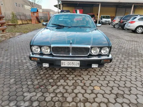 Jaguar XJ6 4.0 Daimler cat. - Immagine 5