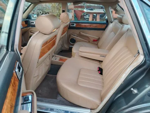Jaguar XJ6 4.0 Daimler cat. - Immagine 12