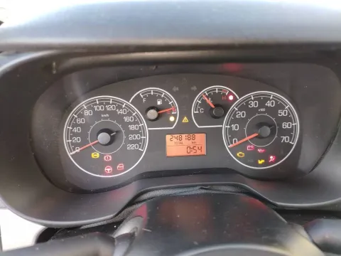 Fiat Punto 3p 1.2 Easy - Immagine 12