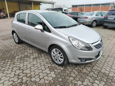Opel Corsa 5p 1.2 Enjoy c/radio - Immagine 2