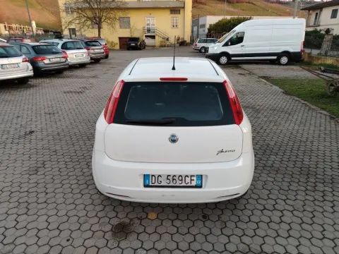Fiat Grande Punto 5p 1.4 Dynamic 77cv - Immagine 6