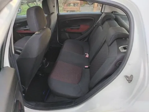Fiat Grande Punto 5p 1.4 Dynamic 77cv - Immagine 11