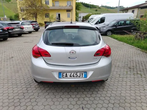 Opel Astra 5p 1.7 cdti Cosmo 110cv - Immagine 6