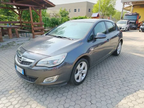 Opel Astra 5p 1.4 Cosmo 100cv 5p - Immagine 1
