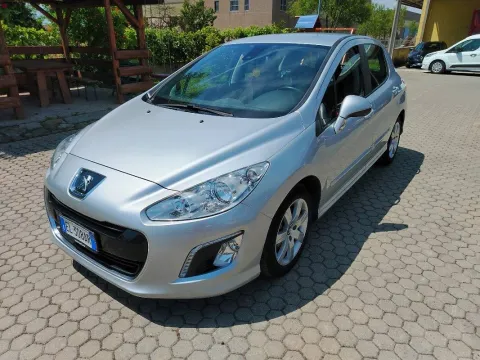 Peugeot 308 5p 1.6 e-hdi 8v Access s&s 112cv - Immagine 1