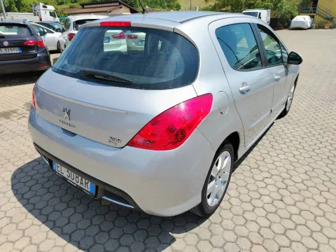 Peugeot 308 5p 1.6 e-hdi 8v Access s&s 112cv - Immagine 3