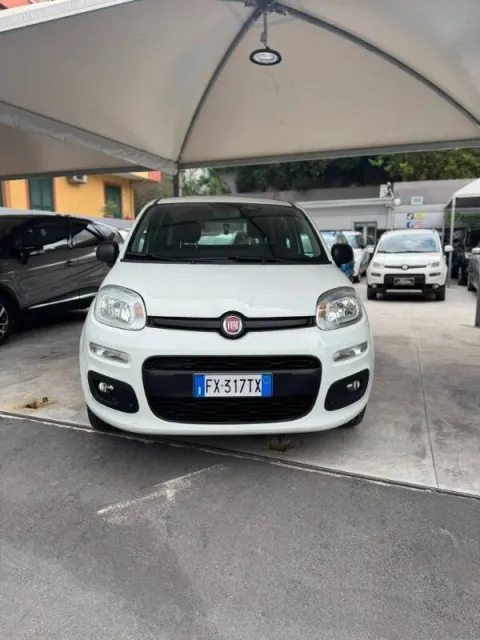 Fiat Panda 1.2 Easy s&s 69cv my19 - Immagine 1