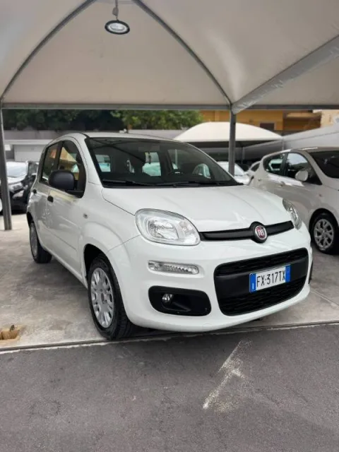 Fiat Panda 1.2 Easy s&s 69cv my19 - Immagine 2