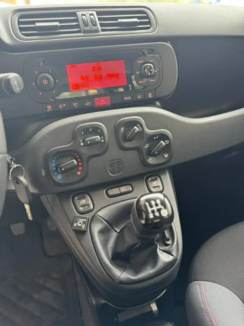 Fiat Panda 1.2 Easy s&s 69cv my19 - Immagine 14
