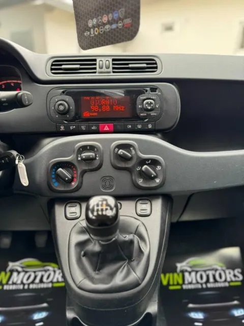Fiat Panda 1.0 firefly hybrid s&s 70cv - Immagine 10