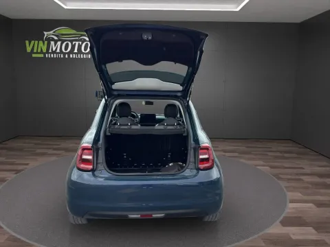 Fiat 500e 42 kWh La Prima - Immagine 9