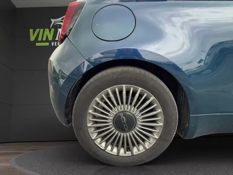 Fiat 500e 42 kWh La Prima - Immagine 16