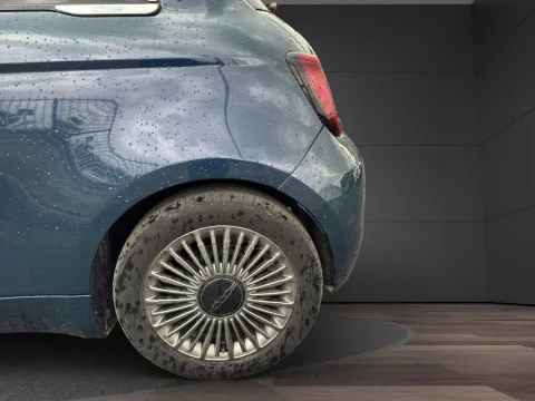 Fiat 500e 42 kWh La Prima - Immagine 21