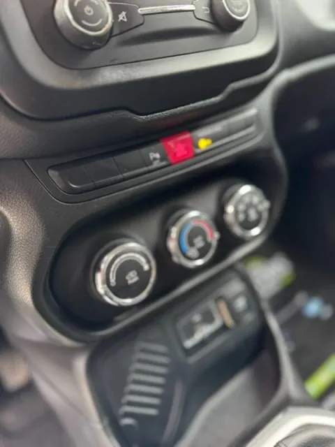 Jeep Renegade 1.6 mjt Longitude fwd 120cv my16 - Immagine 15
