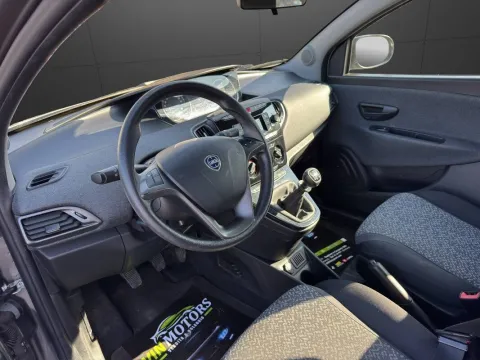 Lancia Ypsilon 1.2 MonogRam Gpl 69cv - Immagine 11