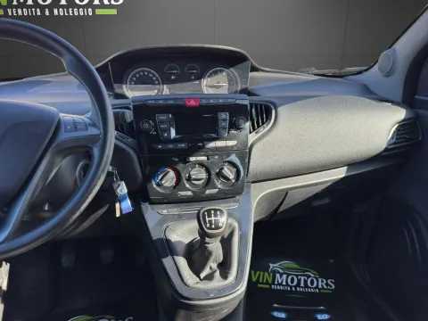 Lancia Ypsilon 1.2 MonogRam Gpl 69cv - Immagine 14