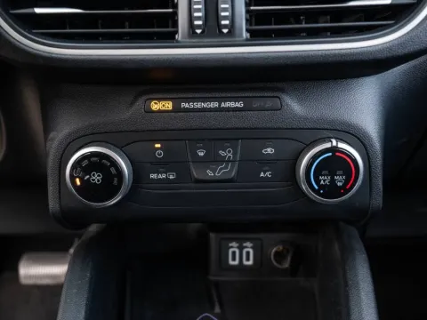 Ford Kuga 1.5 ecoblue Connect 2wd 120cv auto - Immagine 25