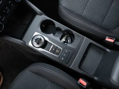 Ford Kuga 1.5 ecoblue Connect 2wd 120cv auto - Immagine 26