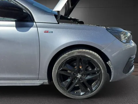 Peugeot 308 5p 1.5 bluehdi GT Line s&s 130cv eat8 - Immagine 20