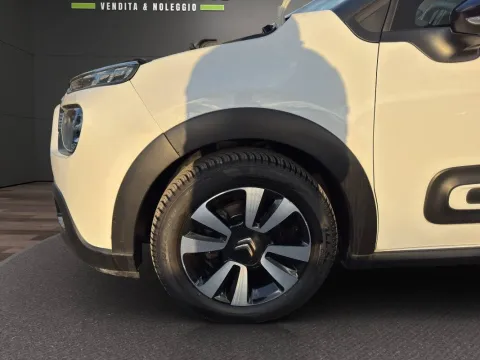 Citroen C3 1.2 puretech Shine Pack s&s 110cv eat6 my20 - Immagine 13