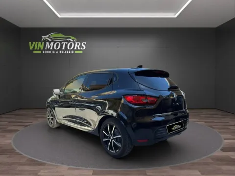 Renault Clio 1.5 dci Moschino Intens 75cv - Immagine 2