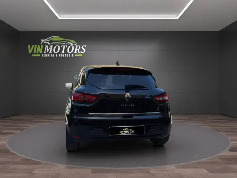 Renault Clio 1.5 dci Moschino Intens 75cv - Immagine 8