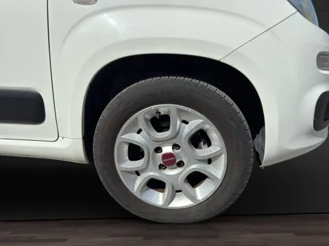 Fiat Panda 0.9 t.air t. natural power Lounge 80cv - Immagine 20