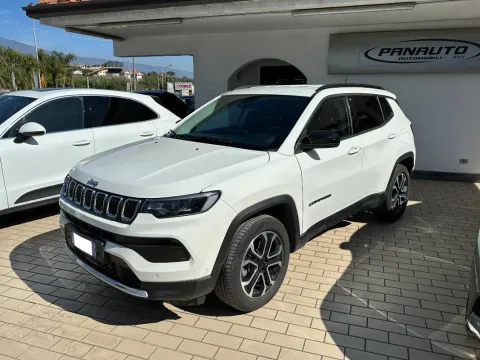 Jeep Compass 1.3 turbo t4 phev Limited 4xe auto - Immagine 3