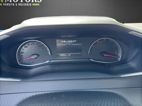 Peugeot 2008 1.2 puretech Active s&s 100cv - Immagine 10