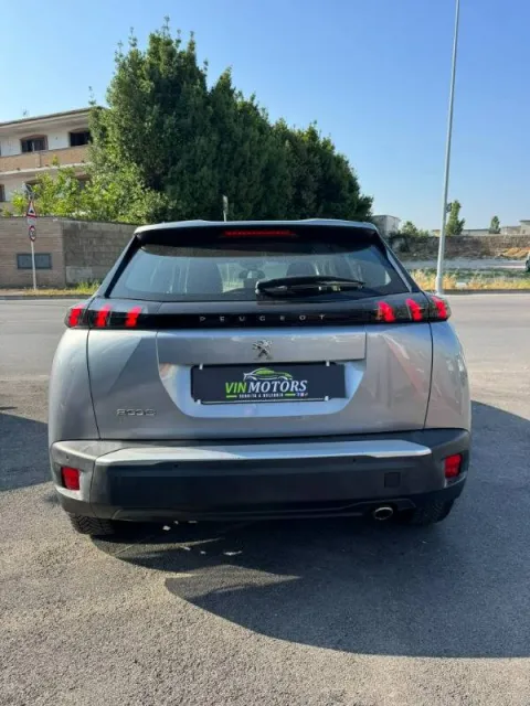 Peugeot 2008 1.5 bluehdi Active s&s 110cv - Immagine 5