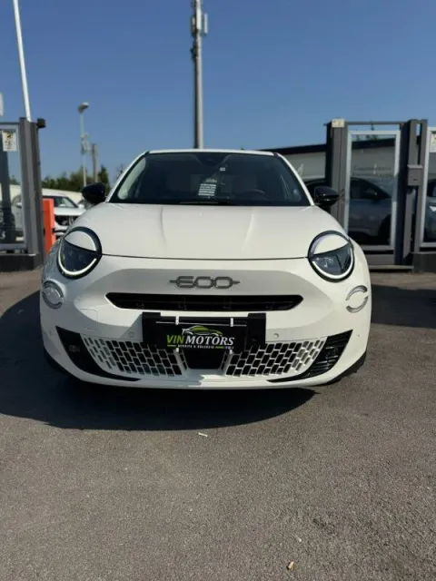 Fiat 600 1.2 hybrid La Prima 110cv auto - Immagine 1