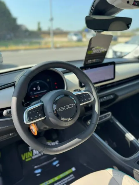 Fiat 600 1.2 hybrid La Prima 110cv auto - Immagine 16
